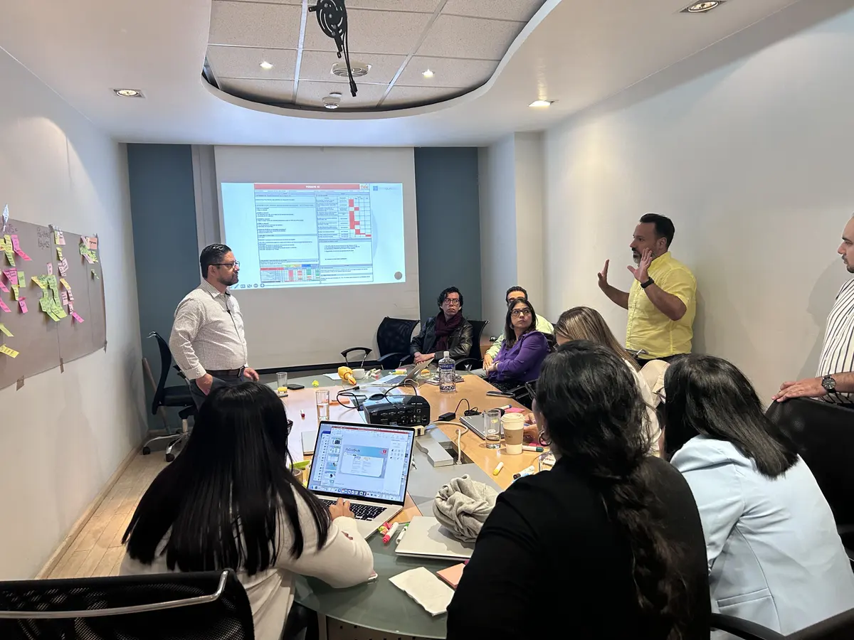 Sesion de coaching empresarial en grupo